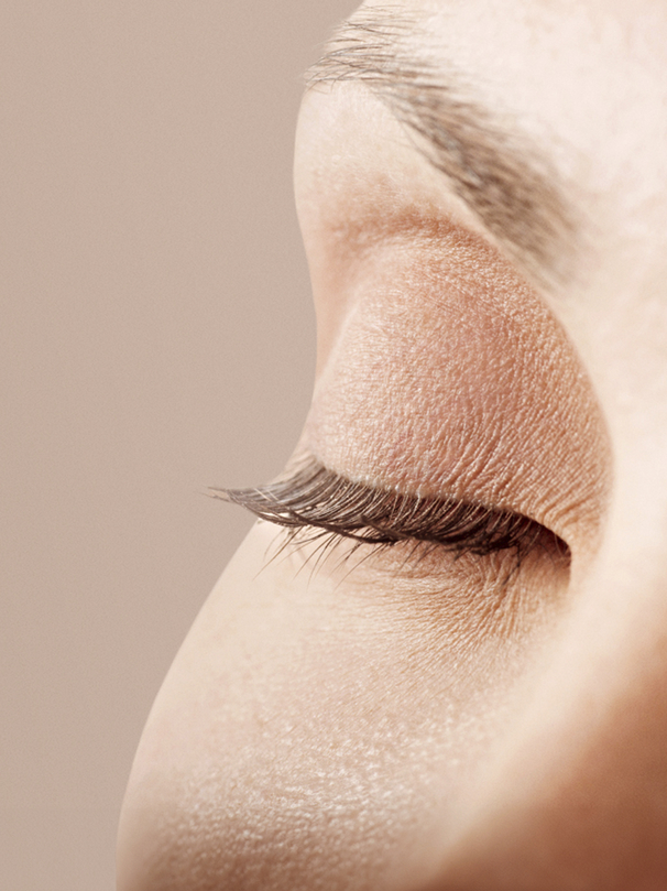 Behandlungen Auge, Plastische Chirurgie Berlin, AesthetiCum, Dr. Ahrens